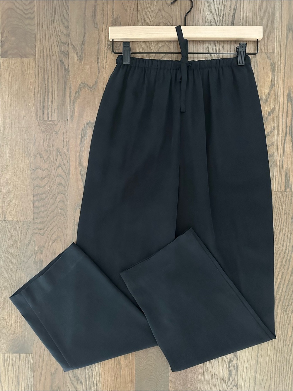 Real Clothes Saks Fifth Avenue Tie Waist Silk Straight Leg Pants Black XS